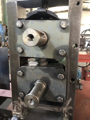 自動級 自動高速 5-12mm リバー鋼直直し切断機